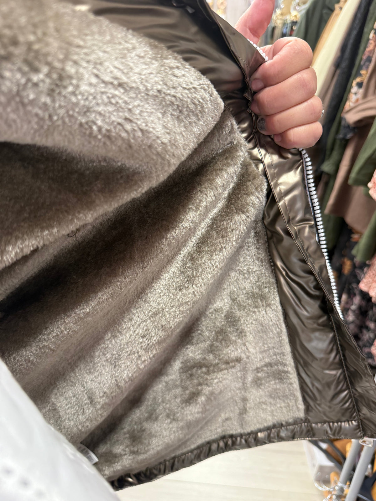 Imperméable fourrė couleur bronze