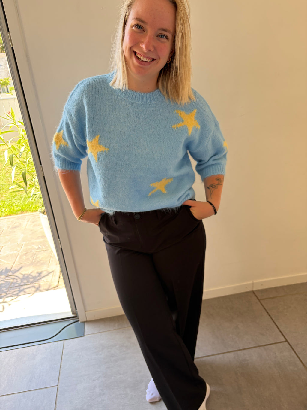 Pull bleu étoile