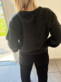 Pull gris foncé avec noeud