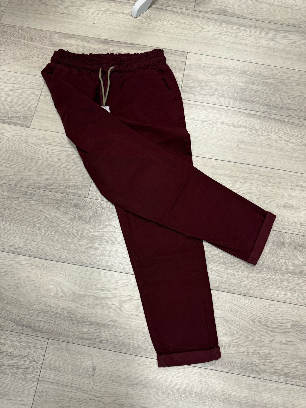Pantalon taille élastique bordeaux