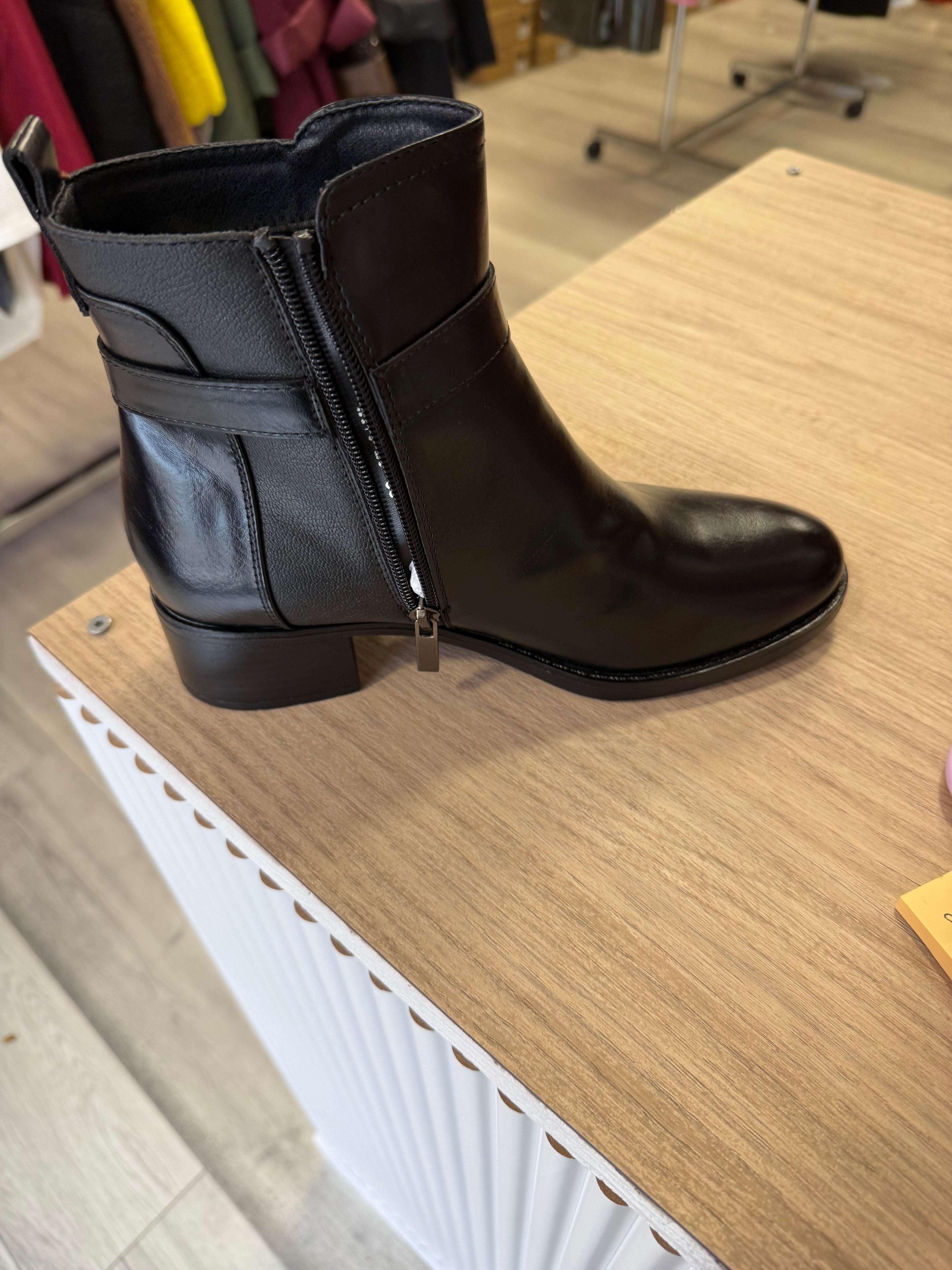 Bottine noir