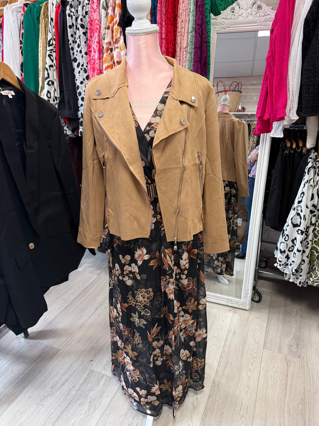 Robe noire marron et doré